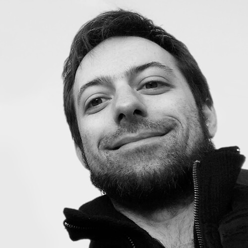 Aaron Caldarella di Deskhero